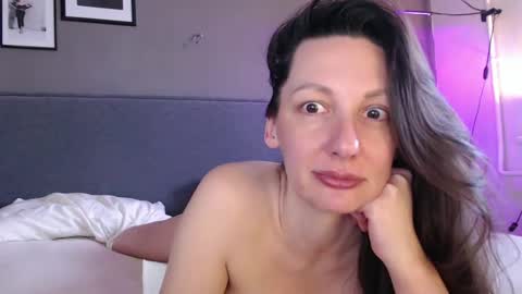 Snapshot of smalltittsbigsoul chatting on 02-28-25, 12:31 Anna no bbbbybybbabebyy just Anna. And dont call me mom please. online show from 02-28-25, 12:31