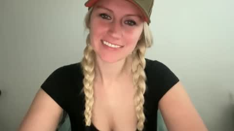 Snapshot of smexxii93 chatting on 01-31-26, 07:34 smexxii93 online show from 01-31-26, 07:34