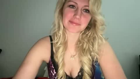 Snapshot of smexxii93 chatting on 02-09-26, 03:05 smexxii93 online show from 02-09-26, 03:05