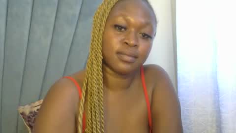 smiley_berry online show from 11-12-25, 08:37