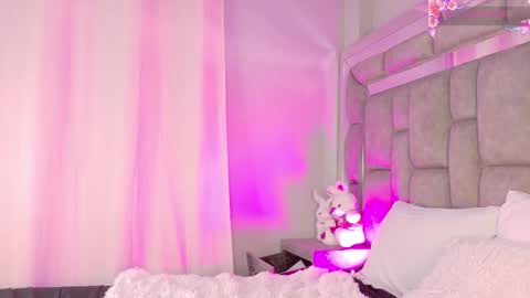      online show from 11-22-25, 06:40