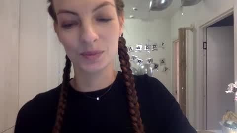 smiling_lexa online show from 11-30-25, 08:51