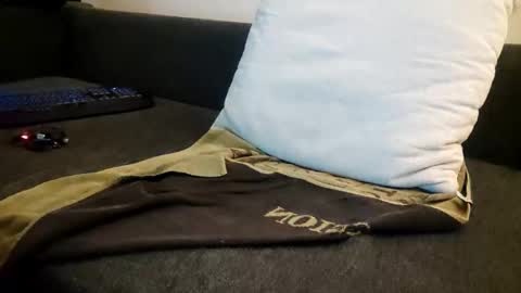 Smokeandwatching online show from 01-07-25, 03:57