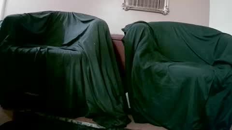 love bug online show from 10-19-25, 05:08