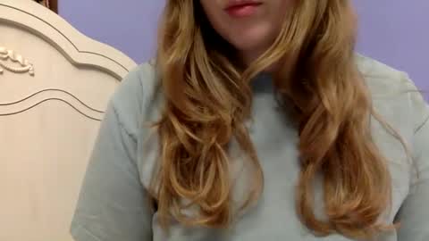 Snapshot of smokeshow3 chatting on 12-28-24, 03:26 smokeshow3 online show from 12-28-24, 03:26