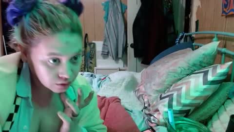 DIAN dee-ann online show from 03-04-25, 07:19