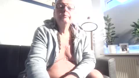 smoothy5460 online show from 01-02-25, 07:44