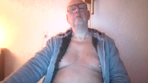 smoothy5460 online show from 01-10-25, 06:28