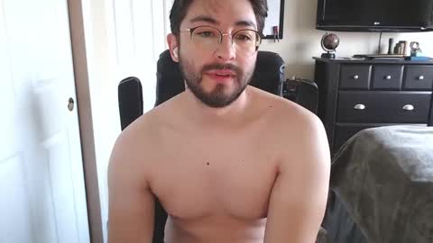 Snapshot of smoreforu1 chatting on 12-20-25, 05:20 smoreforu1 online show from 12-20-25, 05:20