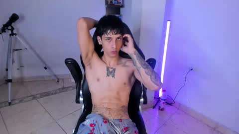 Snapshot of snakebutterfly chatting on 01-07-26, 09:01 snakebutterfly online show from 01-07-26, 09:01