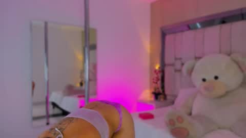  daya  online show from 11-27-25, 03:52