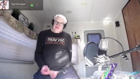 Viiscount  Snarfle Von Snarfenberg online show from 02-27-25, 09:25