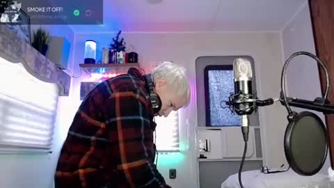 Viiscount  Snarfle Von Snarfenberg online show from 03-06-25, 05:54