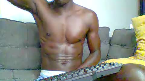 Snapshot of sneaky_link2 chatting on 11-08-25, 06:35 papi online show from 11-08-25, 06:35