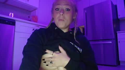 sneakyalicek online show from 09-09-25, 01:38