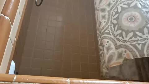 Snapshot of sneakypeteyo1 chatting on 09-16-25, 10:05 sneakypeteyo1 online show from 09-16-25, 10:05