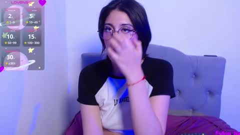 IG     OF red moonn online show from 12-20-24, 11:10