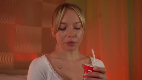 Candice Snow online show from 12-28-24, 01:17