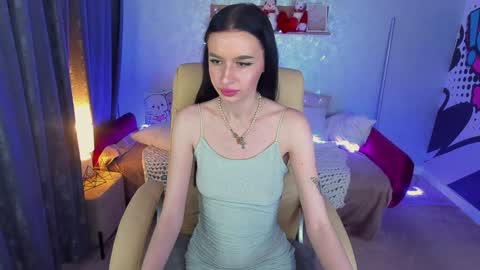 Snapshot of snow_whiteeex chatting on 01-07-25, 10:54 snow_whiteeex online show from 01-07-25, 10:54