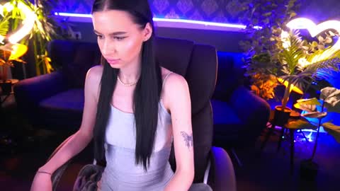 Snapshot of snow_whiteeex chatting on 01-09-25, 02:07 snow_whiteeex online show from 01-09-25, 02:07