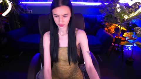 Snapshot of snow_whiteeex chatting on 01-14-25, 02:11 snow_whiteeex online show from 01-14-25, 02:11