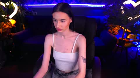 Snapshot of snow_whiteeex chatting on 01-16-25, 01:47 snow_whiteeex online show from 01-16-25, 01:47