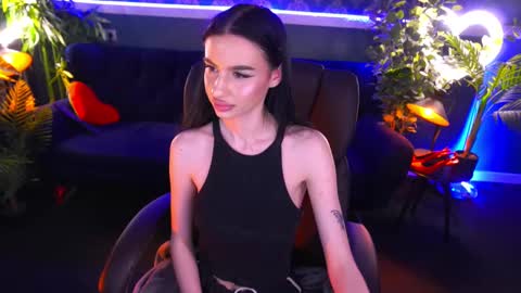 Snapshot of snow_whiteeex chatting on 02-25-25, 11:00 snow_whiteeex online show from 02-25-25, 11:00