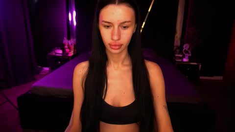 Snapshot of snow_whiteeex chatting on 09-13-25, 05:40 snow_whiteeex online show from 09-13-25, 05:40