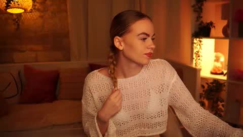 Hanna online show from 12-18-24, 02:17