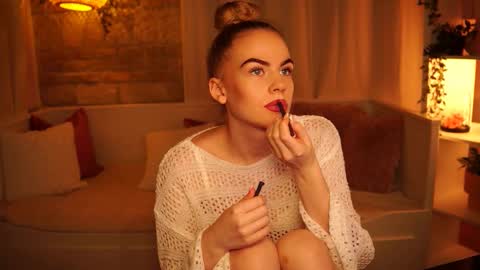 Hanna online show from 02-05-25, 06:04