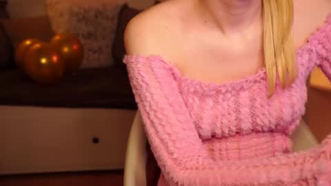 Hanna online show from 11-28-25, 09:34