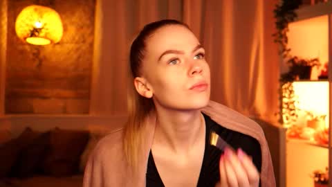 Hanna online show from 12-16-25, 09:25