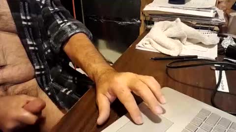 watchmecum online show from 11-19-25, 04:51