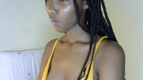 snowfox254 online show from 10-04-25, 07:12