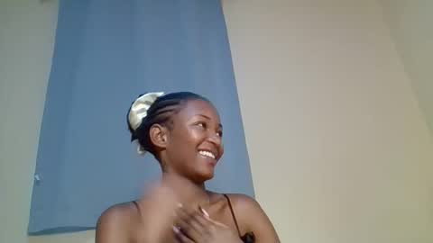 Snowie eyes online show from 11-21-25, 01:10