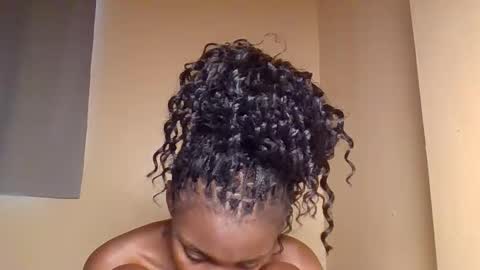 Snowie eyes online show from 02-26-26, 12:59