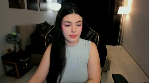 Snapshot of snowingwinter chatting on 02-26-26, 05:28 snowingwinter online show from 02-26-26, 05:28