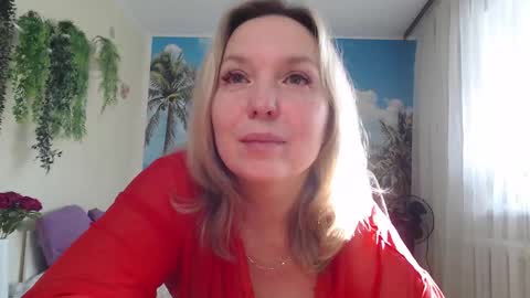 Snapshot of soaring_love chatting on 02-26-25, 10:58 Masha online show from 02-26-25, 10:58