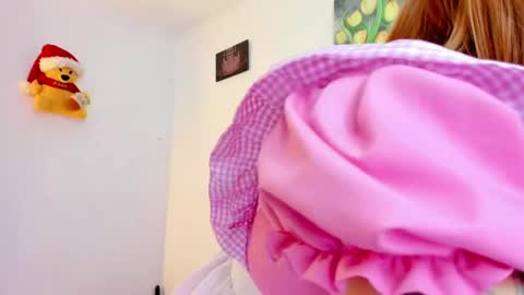 Snapshot of soary_trans chatting on 12-12-24, 05:20 Soary online show from 12-12-24, 05:20