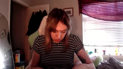 Lilytea online show from 11-10-25, 09:58