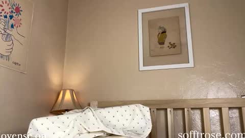 Julia    online show from 02-17-25, 01:04