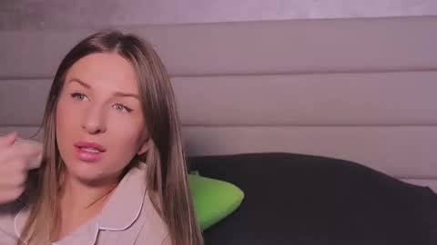 soffyasi online show from 11-12-25, 09:53