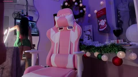 Snapshot of sofhia_turner chatting on 12-09-24, 12:51 sofhia_turner online show from 12-09-24, 12:51