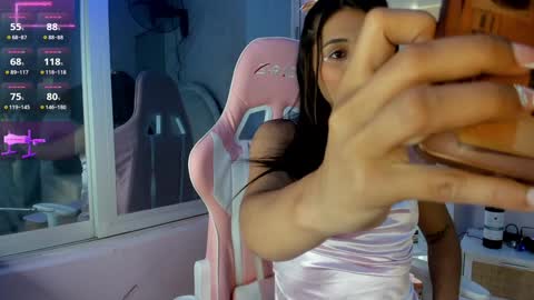 Snapshot of sofhia_turner chatting on 02-06-25, 12:48 sofhia_turner online show from 02-06-25, 12:48