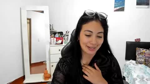 Snapshot of sofhya_jay9 chatting on 02-24-25, 05:54 Evainked online show from 02-24-25, 05:54