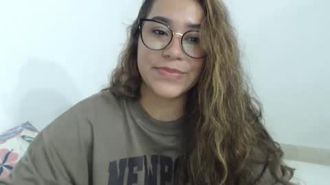 Snapshot of sofi4__ chatting on 02-28-25, 09:04 sofi online show from 02-28-25, 09:04