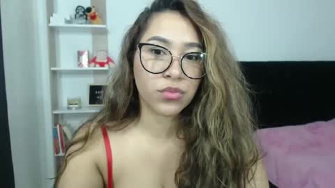 Snapshot of sofi4__ chatting on 03-09-25, 09:02 sofi online show from 03-09-25, 09:02