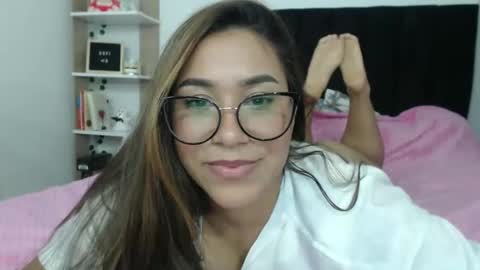 Snapshot of sofi4__ chatting on 03-11-25, 09:02 sofi online show from 03-11-25, 09:02