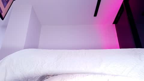 Sofia online show from 01-11-26, 03:00