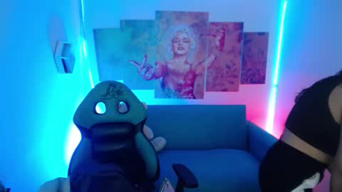 Sofi online show from 01-16-26, 01:26